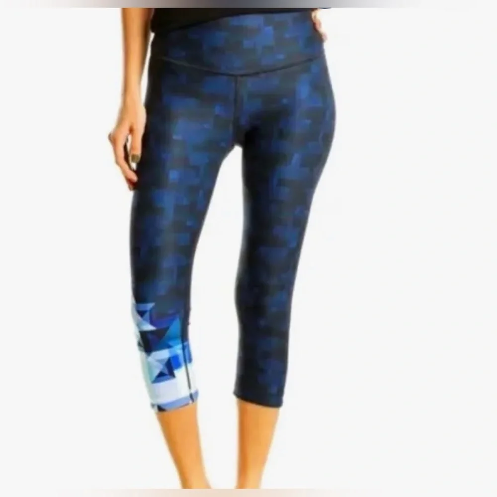 NWT Wear with Heart x Peloton Women's Navy and Light Blue Capri Leggings - Picture 3 of 9